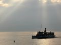 Lazise am Gardasee - der historische Schaufelraddampfer 'Italia' im abendlichen Sonnenlicht