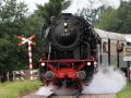 Dampflok Baureihe 23 - Die Dampflokomotive 23 071 läuft mit einem Sonderzug in Beekbergen bei Apeldoorn ein