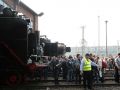 Eisenbahnmuseum Dresden-Altstadt - Eisenbahn-Fans vor dem Ringlokschuppen