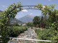Meran-Merano in Südtirol - der Blick von der Postbrücke auf den Fluss Passer