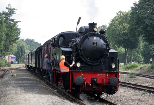 Jan Harpstedt  von der Delmenhorst-Harpstedter-Eisenbahn - Rangierfahrt mit der der Dampflok DHE No. 2, Typ Hannibal