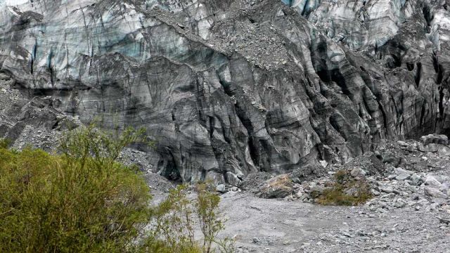 Am Gletscherfuss des Fox-Glaciers im Westland National Park, Neuseeland
