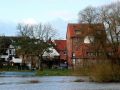Leine-Hochwasser im Neustädter Land - die Eckstein-Mühle in Neustadt am Rübenberge