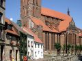 Hansestadt Wismar - die Frische Grube mit dem Mühlenbach und der St. Nikolai Kirche