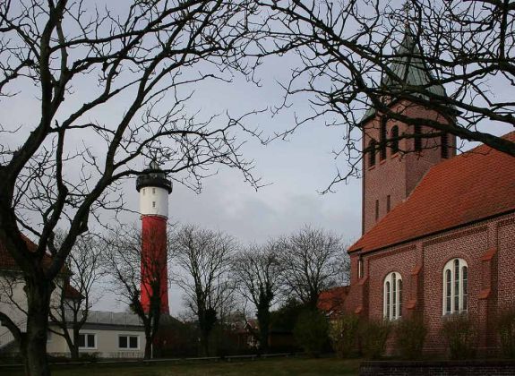 Nordseeinsel Wangerooge - Alter Leuchtturm und Inselkirche