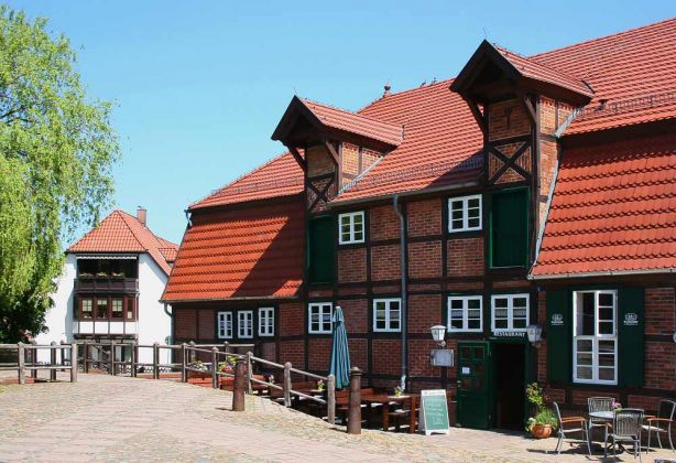 Bergringstadt Teterow, das Mühlenviertel - die historische Stadtmühle von 1800, heute ein Restaurant
