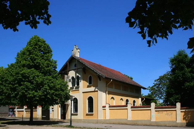 Bergringstadt Teterow, Mecklenburger Schweiz - ein historisches Gebäude an der Schulkampallee