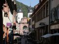 Heidelberg am Neckar - die Steingasse mit dem Brückentor