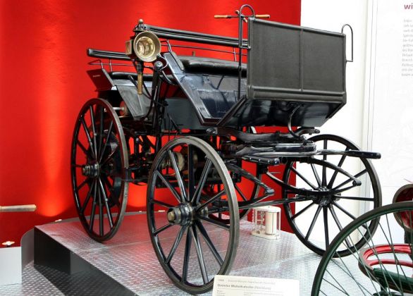 Verkehrsmuseum Dresden - Oldtimer - Daimler Motorkutsche 1886