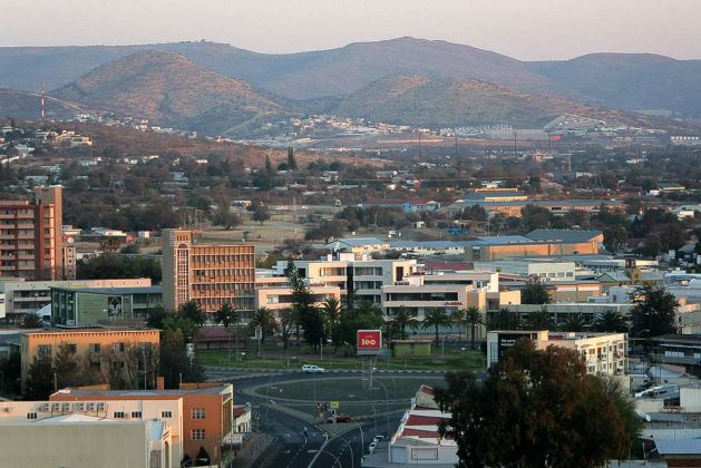 Kreisel am südlichen Ende der Independence Avenue - Windhoek