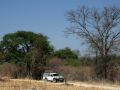 Mit dem Safari-Allrad-Fahrzeug dem Weg zur Namushasha River Lodge in Namibias Caprivi-Strip