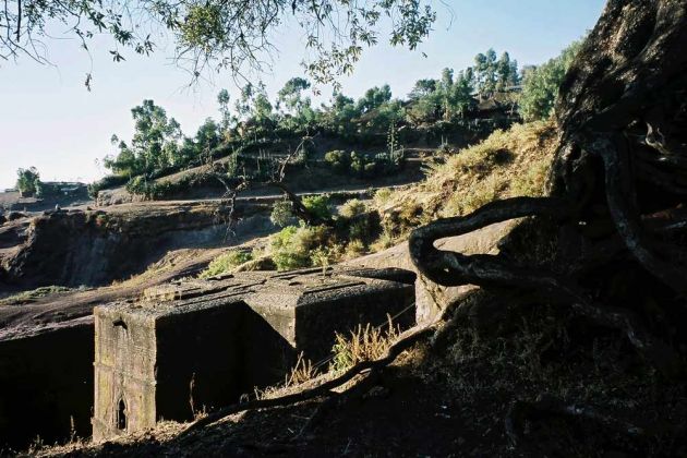 Die kreuzförmige Felsenkirche Beta Gyorgis -  Lalibela in Äthiopien