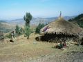 traditionelle Rundhütte - Menschen in Äthiopien