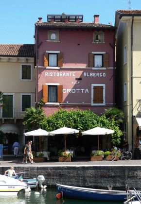 Lazise am Gardasee - Via Fontana und der historische Hafen Porticciolo