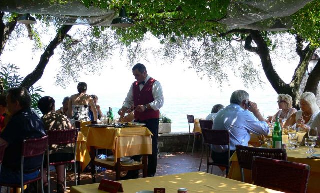 Sirmione am Gardasee - Restaurant am See