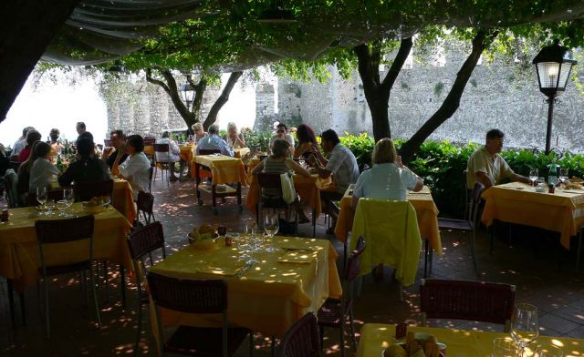 Sirmione am Gardasee - Restaurant am See