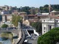 Der Tiber, die Ponte Vittorio Emanuele II sowie Teile der Vatikan-Stadt - Panorama Rom