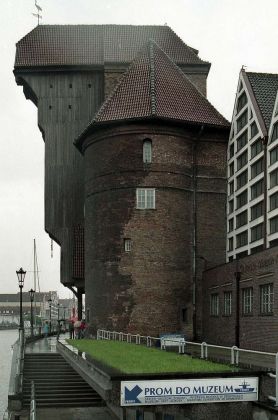 Das Krantor am Mottlau-Ufer - Danzig, Gdańsk