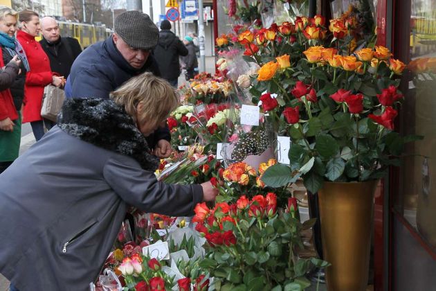 Blumen zum Valentinstag - Kiosk an der Kardinal Stefan Wyszynski Strasse