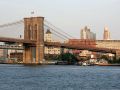 New York City - die Brooklyn Bridge über den East River