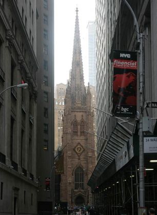 New York City, Financial District - die Trinity Church in Manhattan