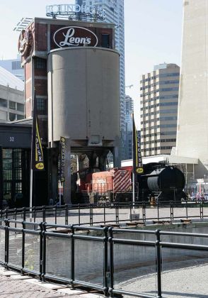 Toronto Railway Museum - Wasserturm und Canadian Pacific Rail 7020