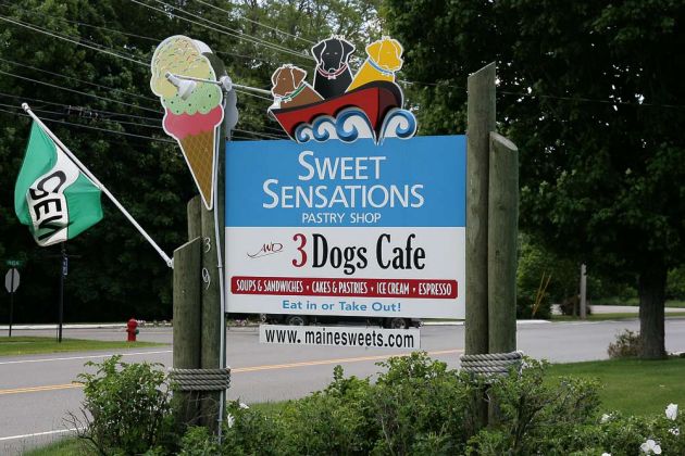Das gemütliche Three Dogs Cafe in Rockport - Midcoast Maine, New England