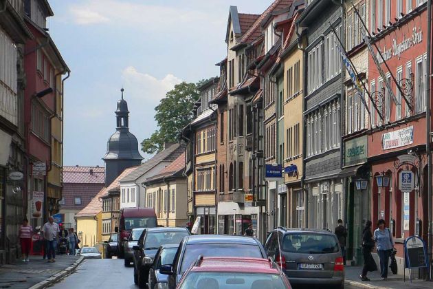 Eisenach - die Georgenstrasse mit der Annenkirche