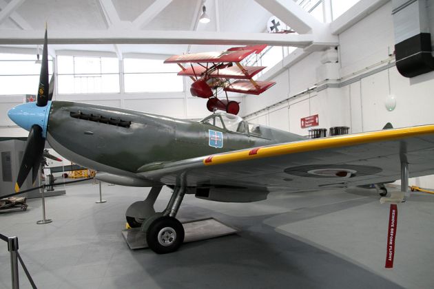 Flugzeugmuseum Hangar 10 Usedom - Supermarine Spitfire Mk IX