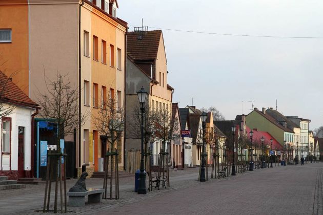 Kościuszki Strasse - die Hauptstrasse von Łeba