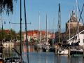 der alte Hafen von Enkhuizen mit dem Drommedaris - Oude Haven und Drommedaristoren