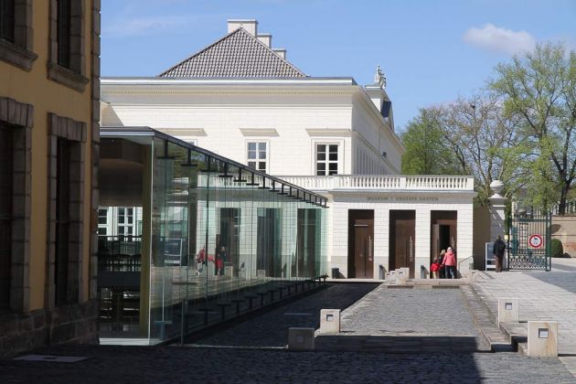 Schloss Herrenhausen, Arne-Jacobsen-Foyer und Eingangsbereich zum Museum und zum Grossen Garten - Hannover