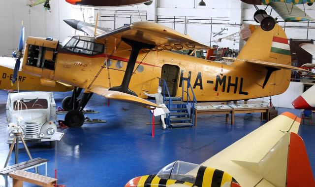 Doppeldecker Antonov AN-2 - Luftfahrt- und Technikmuseum Merseburg