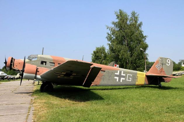 Amiot AAC.1 Toucan - Lizenzbau der Bomberausführung der Junkers Ju 52/3m g14e - Frankreich 1946