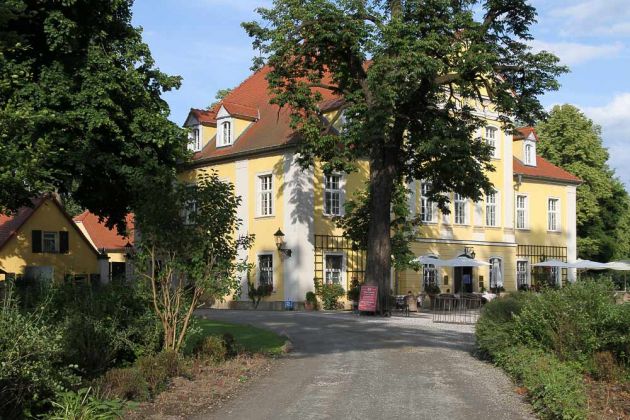 Das kleine Schloss in Lomnitz, Pałac Łomnica, in Mysłakowice - Zillerthal-Erdmannsdorf