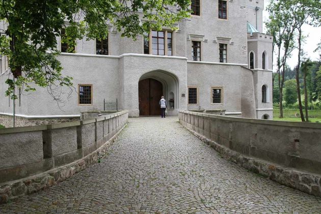 Schloss Fischbach, Zamek Karpniki - Wasserschloss von Prinz Wilhelm von Preußen, jetzt Hotel.