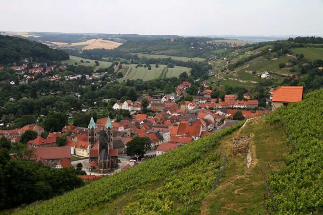 Freyburg an der Unstrut - Blick auf die Stadt vom Berghotel Edelacker