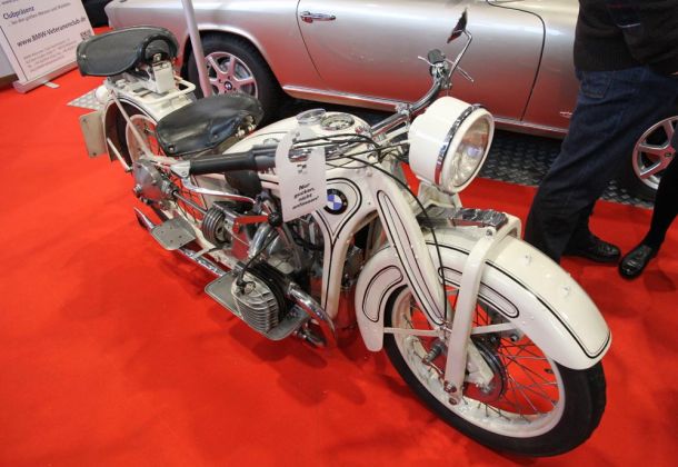 BMW-Motorräder - Oldtimer-Maschine BMW R 11 - Baujahre 1929 bis 1934