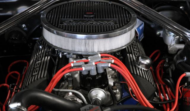 Ford Mustang Oldtimer - V 8 Motor
