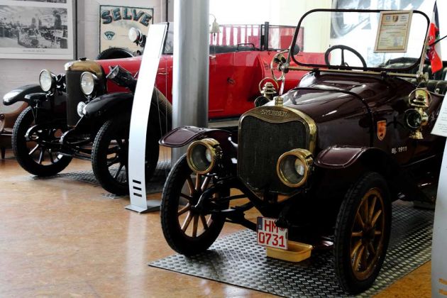 Das Hamelner Automobilmuseum im Hefehof, Hameln - Blick in ide Museumshalle