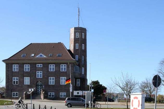 Cuxhaven - das Gebäude der Wetterstation, Sitz vom Deutschen Wetterdienstes DWD.an der Alten Liebe
