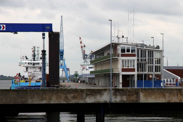 Cuxhaven, das Steubenhöft - ein Pier des Amerikahafens