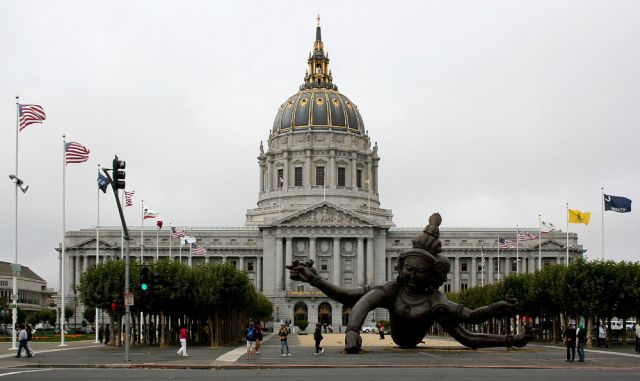 Civic Center Plaza und City Hall, das Rathaus von San Francisco 