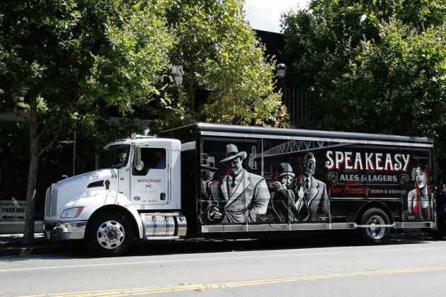 US-Delivery-Trucks - Ausliefer-Fahrzeuge in den Vereinigten Staaten