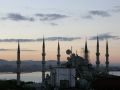 Istanbul, über den Dächern der Stadt - die Blaue Moschee, morgens um sechs Uhr