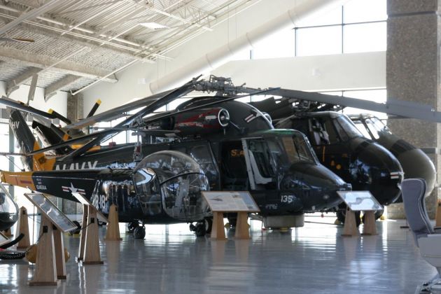 Hubschrauber-Collection des Evergreen Aviation Museums
