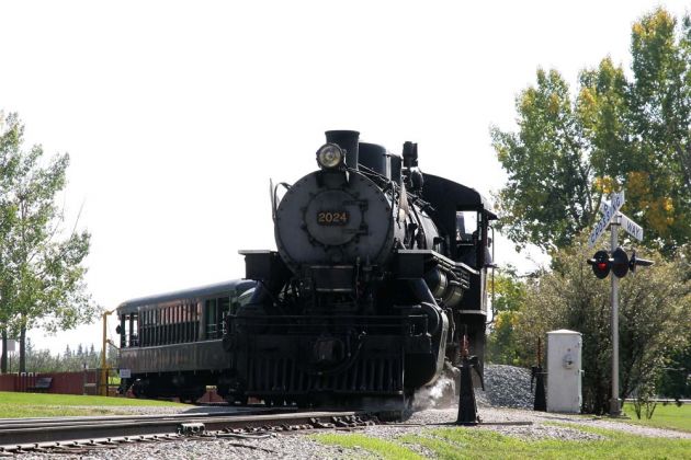 Heritage Park Railway, Calgary - Dampfzug mit Dampflok CPR 2024