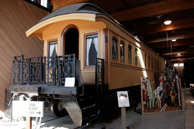Heritage Park Railway, Calgary - Wagen-Remise