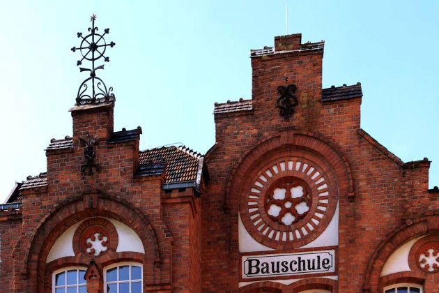 Stadt Rehburg - die historische Bauschule neben dem Rathskeller