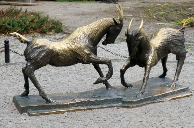 Poznań-Posen - Bronze-Denkmal für zwei Ziegenböcke aus der Stadt-Legende